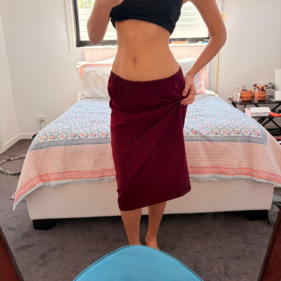 Vintage Burgundy Midi Skirt Slip Elastic Waist Size 8-12 Bias Cut Satin