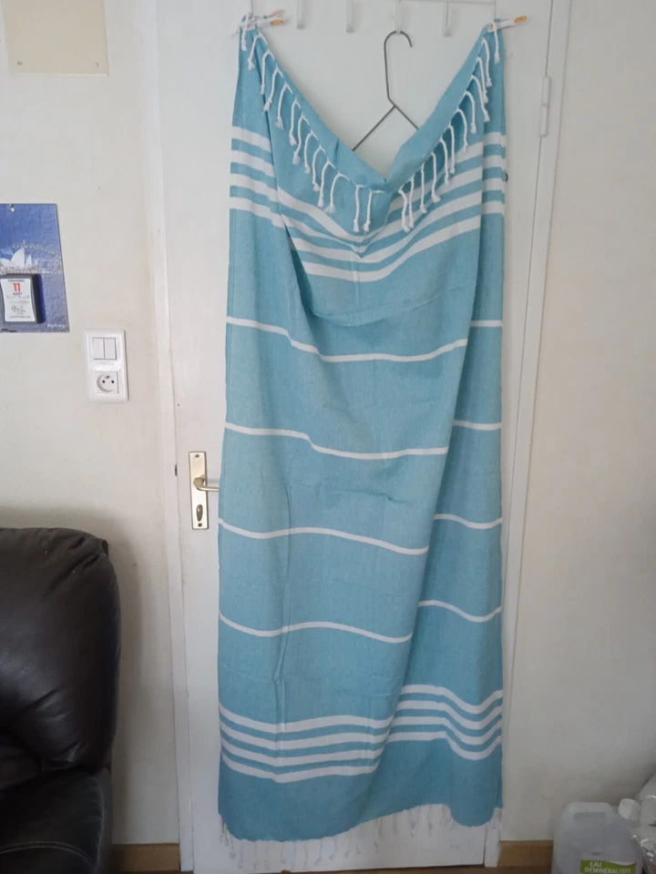 Drap de plage turquoise et blanc Neuf coton H 170 cm L 89 cm - Photo 1/2