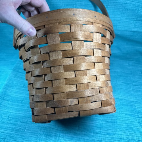 Longaberger Tall Basket 1993 Excellent Condition 8"x9.5”x 9.5” Signed - Picture 4 of 9