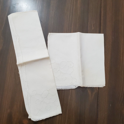 Cloth Napkins 2 White Handmade Cutwork Linen 15x16" Antique Vintage Farmhouse - Picture 3 of 8
