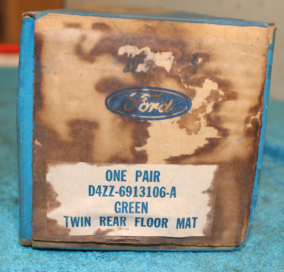 Alfombrillas traseras dobles verdes Ford Mustang II Ghia Mach 1 Cobra 1974-1978 nuevas Foto 2 de 4