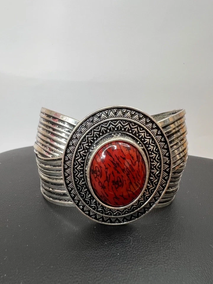  Brazalete Premier Designs Joyería Rojo Especias Tono Plata  Foto 4 de 4