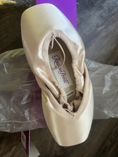 pointe shoes ballet