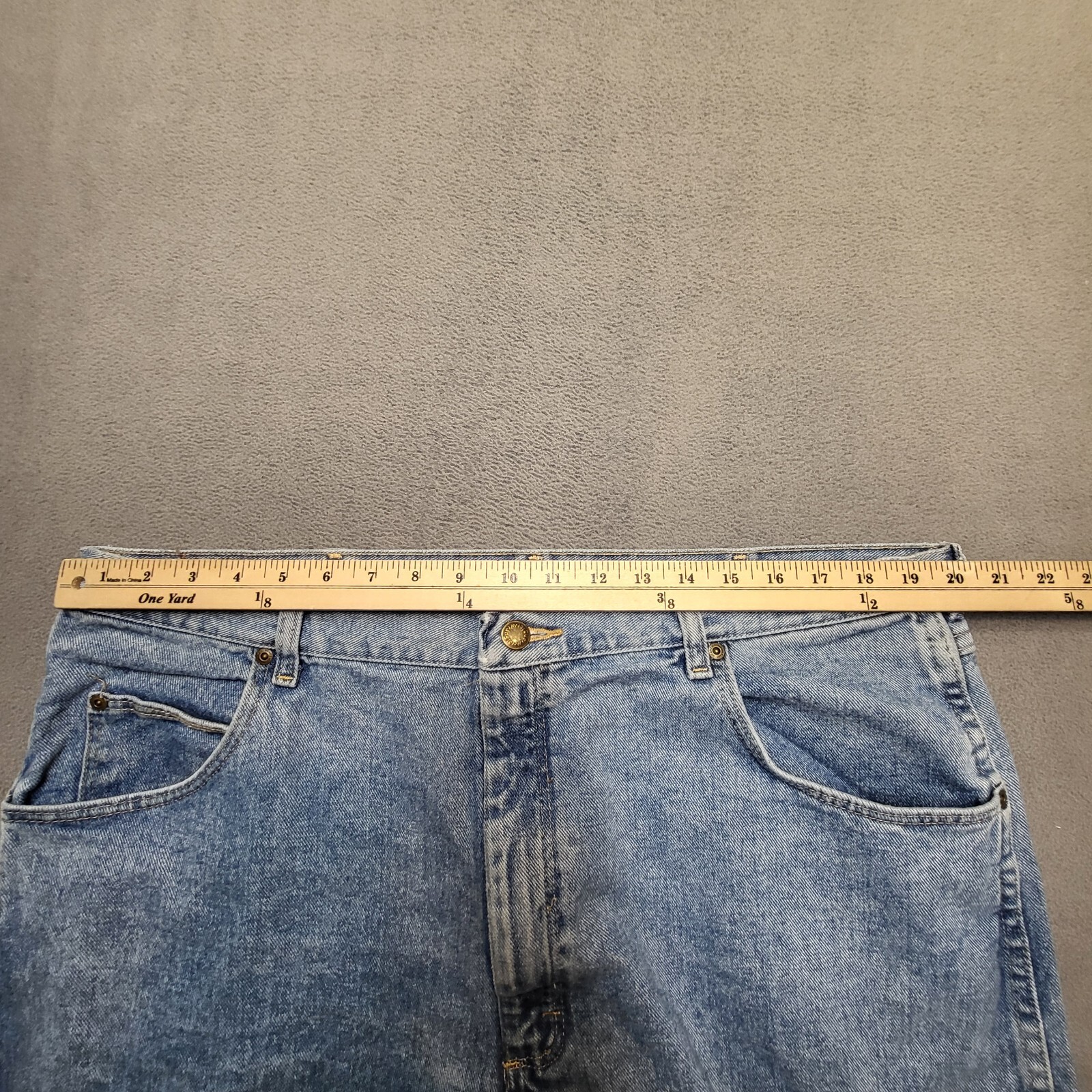 Wrangler Blues Jeans Mens 40x29 Blue Straight Leg Distressed Denim