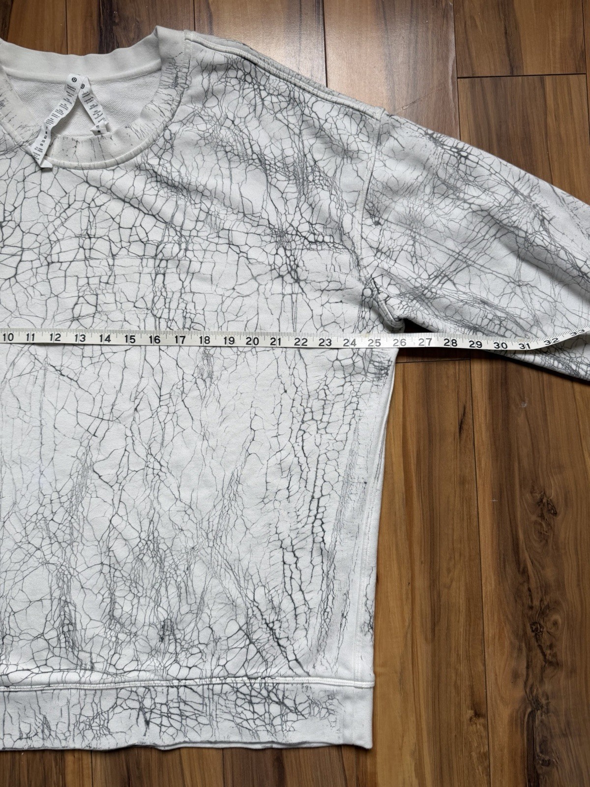 lululemon Crackle Pattern Pullover Sweatshirt Whi… - image 6