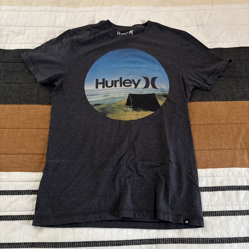 Hurley T-Shirt Short Sleeve Size S Beach Camping Surf Skate Premium Fit Shirt