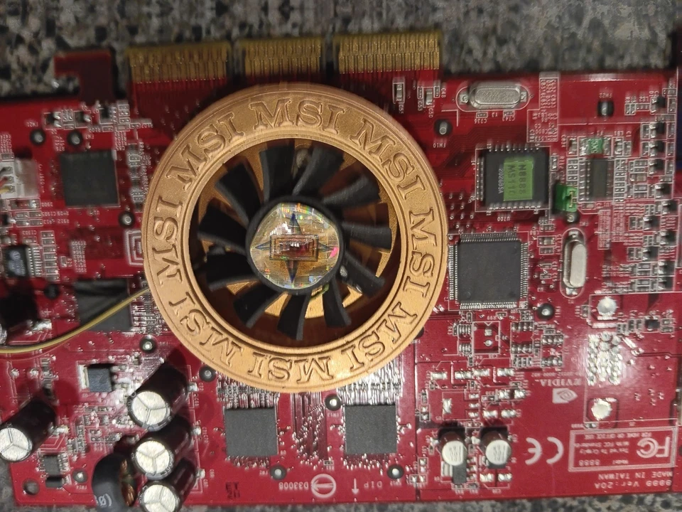 Tarjeta AGP MSI 8888 Ver 20A MX440-VTD8X 64M Video VGA DVI NVIDIA Geforce4 MX440 Foto 3 de 4