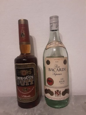 1 Flasche ''Der Gute Pott'' 54% Echter Überseerum + 1 Vintage Bacardi 60er / 70er