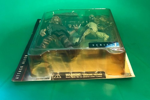 The X-Files series-1 Attack Alien Primitive Man Action Figure McFarlane Toys - Picture 5 of 6