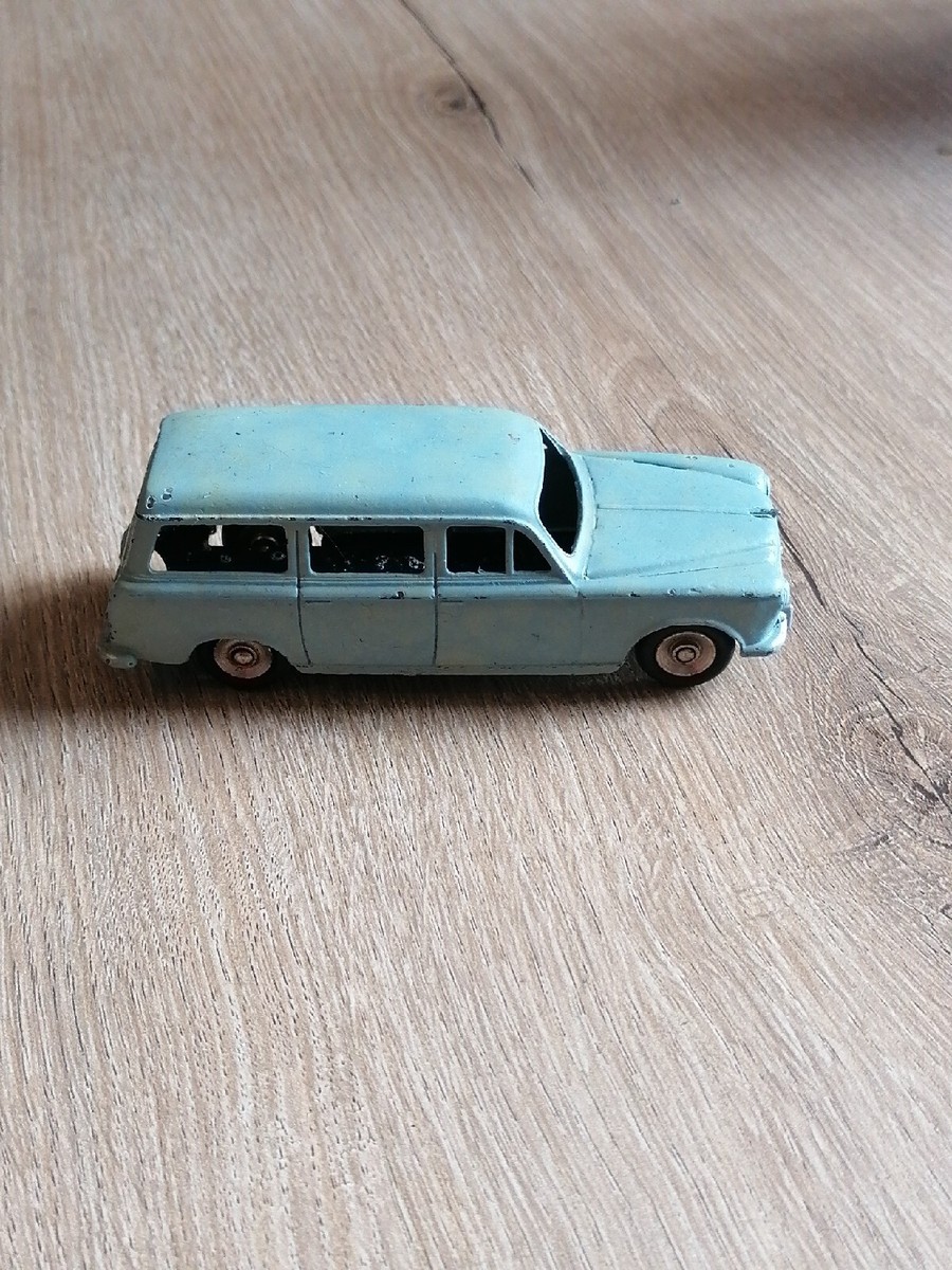 DINKY TOYS - Meccano - Peugeot 403 Kombi - %% Ausverkauf %% (Usato) a Reiden per CHF 20 – con consegna | Acquista su