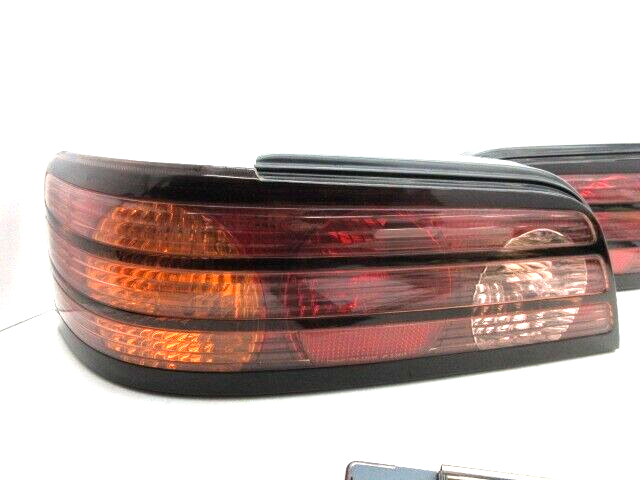TOYOTA Corolla Levin Sprinter Trueno BZR BZ-R AE111 Tail Lights