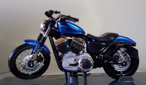 HARLEY DAVIDSON XL 1200N NIGHTSTER 2012 1/18 MAISTO - Imagen 2 de 8