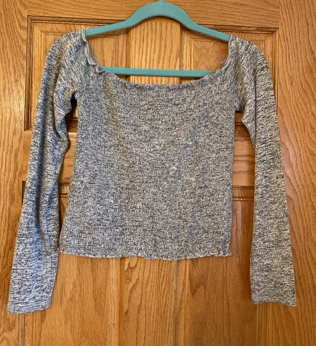 Hollister Ribbed Off Shoulder Long Sleeve Crop Shirt Size Medium Gray NWT