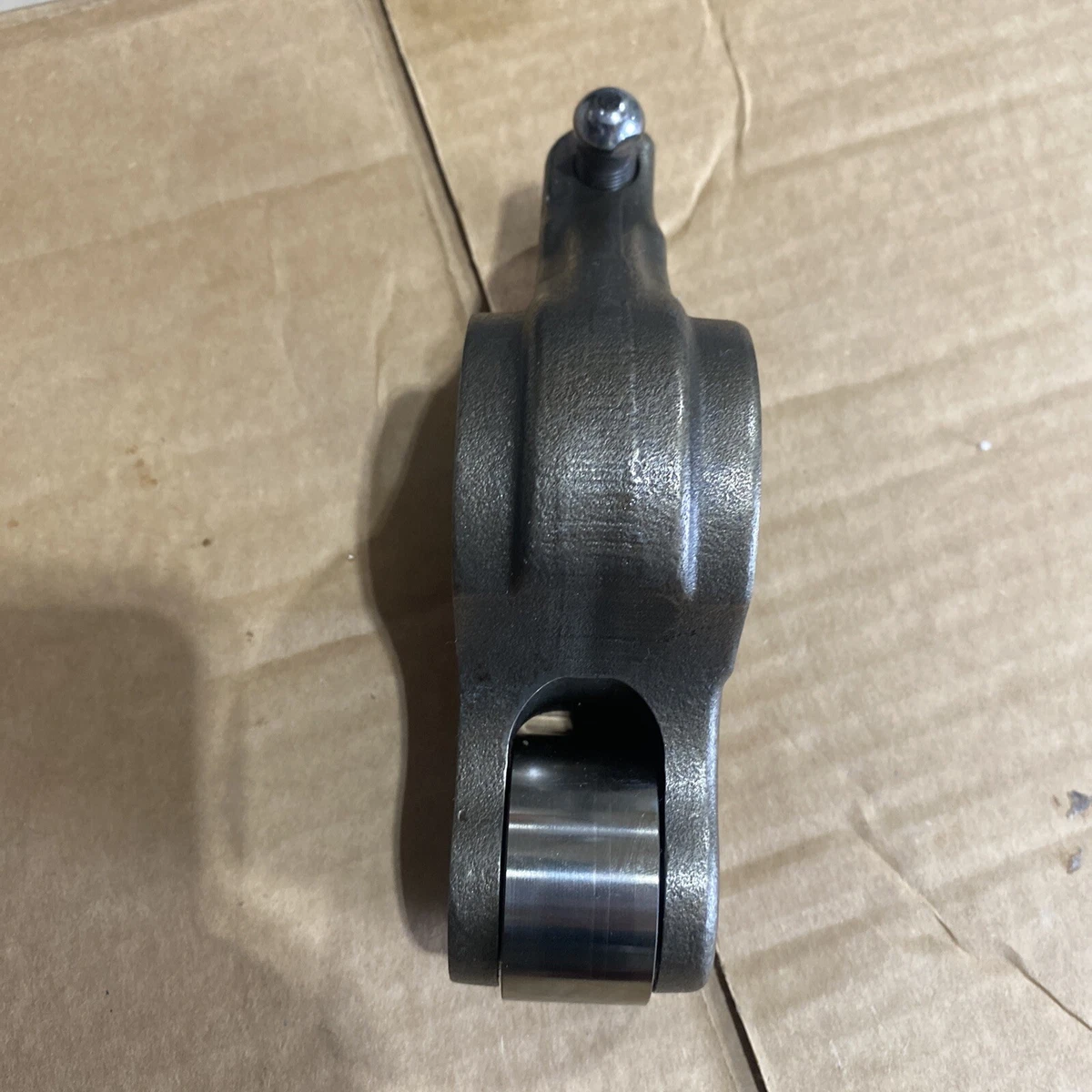 VOLVO D13 ROCKER ARM 21266310 / 21881185 NO CORE Used Sold Is Is 