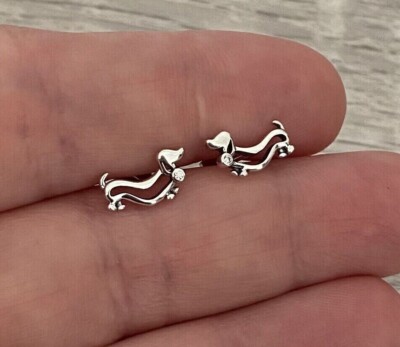 0.30Ct Round Cut Moissanite Women's Puppy Stud Earrings In 14K White Gold Plated