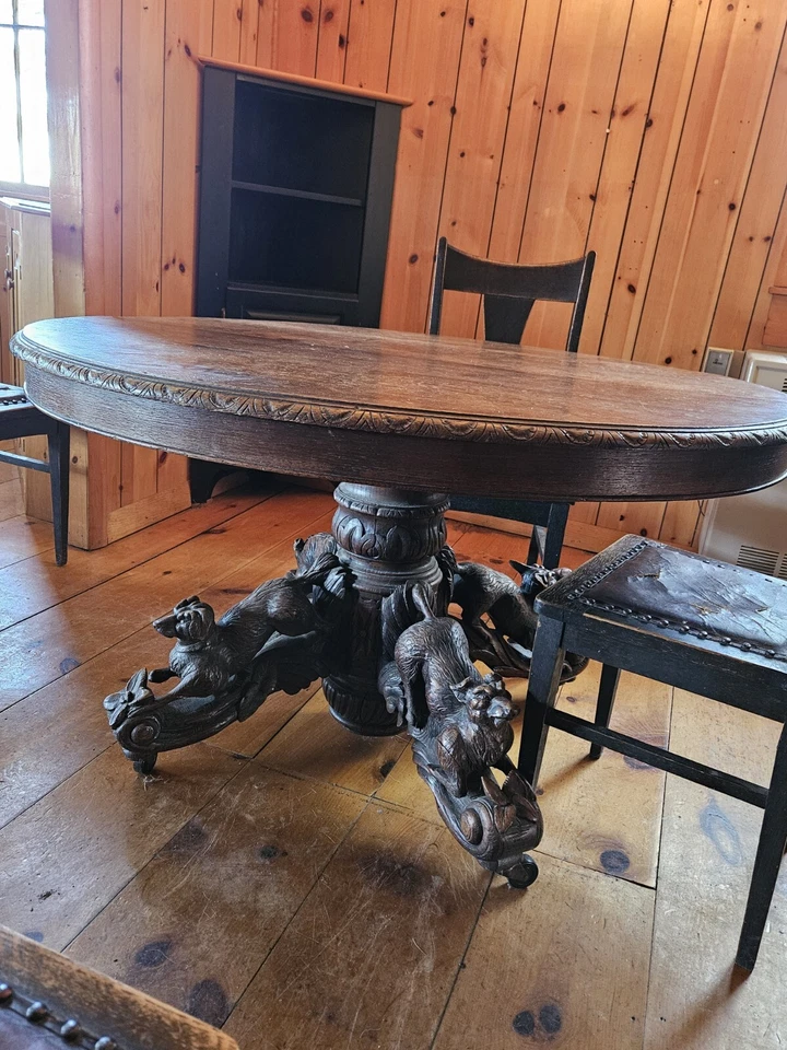 mesa de comedor gótica ovalada Foto 2 de 4