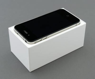 iPhone4  ブラック本体 32GB Apple iPhone 4 - 32GB - Black (Unlocked) A1332 (GSM) for sale