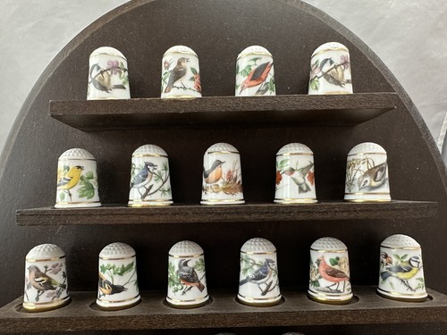 28 Thimble Lot w/15 1979 Franklin LE Bird Thimbles Peter Barret,Elvis,Coors,More - Picture 5 of 11