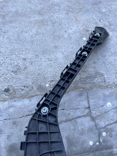 10-15 TOYOTA PRIUS LEFT DRIVER REAR BUMPER BRACKET SUPPORT HOLDER OEM - Picture 4 of 5