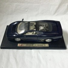 JAGUAR XJ220 1/18 Maisto