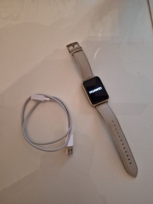 Huawei Watch Fit 2 Smartwatch   sehr guter Zustand inkl. Ladekabel