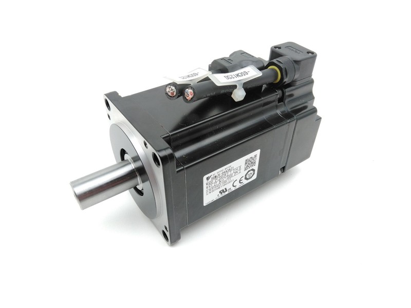 Yaskawa SGMJV-04A3A21 AC Servo Motor New Unused Stored Item From Japan
