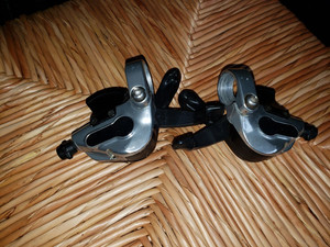 Shimano Deore LX SL-M569 8 Speed Trigger Shifter Set
