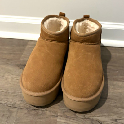 UGG Classic Ultra Mini Platform Women s Brown Suede Slip-On Slippers US 8
