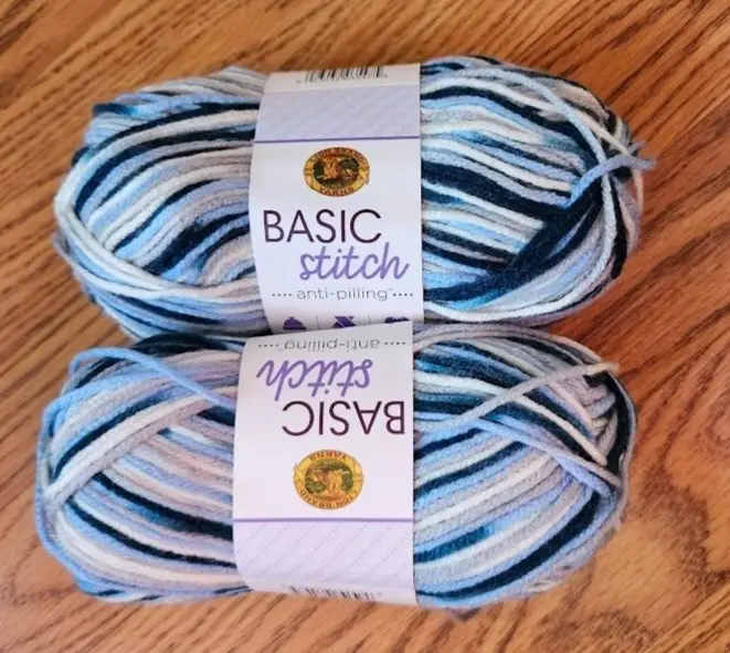 Lot of 2 skeins - LION BRAND - BASIC STITCH ANTI-PILLING Yarn - Fairview