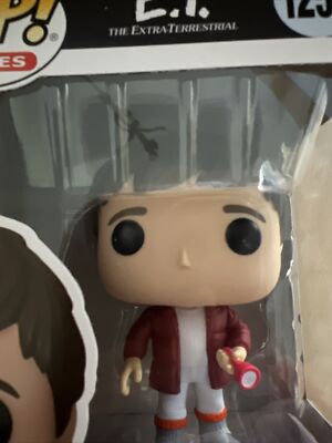 SF+ファンタジー+ホラー FUNKO - FIGURE E.T. ELLIOTT &amp; E.T. Amazon.com: Funko Pop! Moment: E.T. The Extra-Terrestrial
