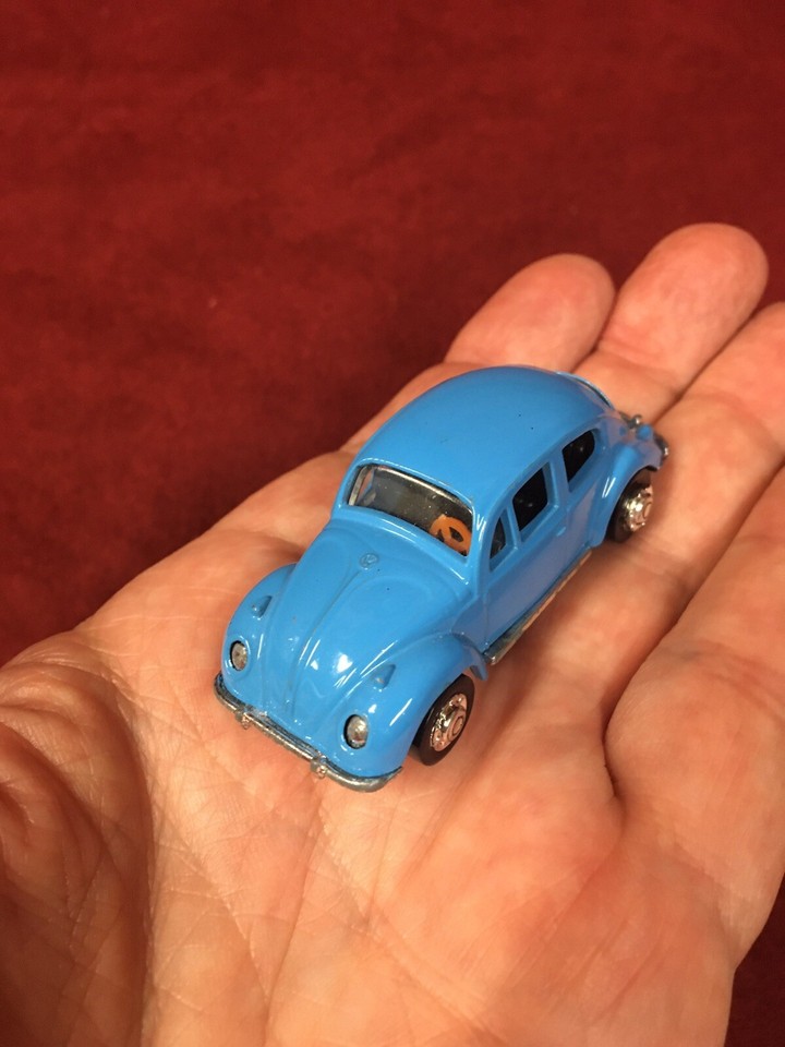 PlayArt Volkswagen Beetle 1970s Metal Car Made In Hong Kong Light