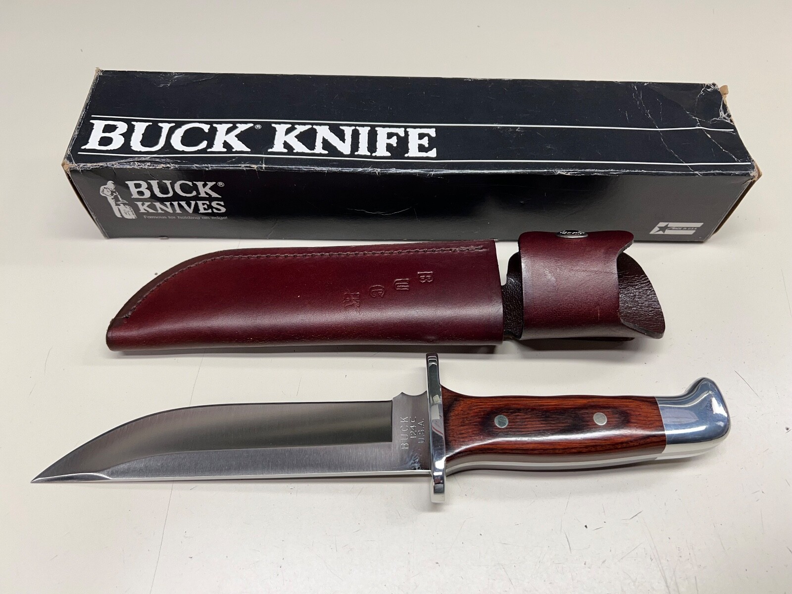 BUCK KNIVES 124 FRONTIERSMAN FIXED BLADE KNIFE W/ SHEATH & ORIGINAL BOX