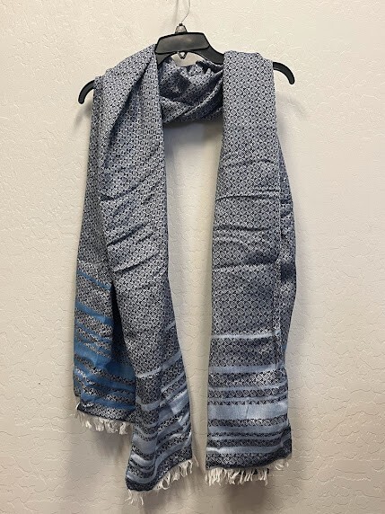 HALOGEN Women's Multicolor patterned scarf ONE SI… - image 1