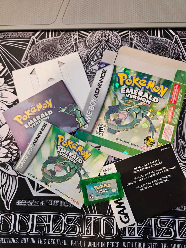 Pokemon Emerald Version Nintendo GBA Original Box Booklets Poster CIB (dry)
