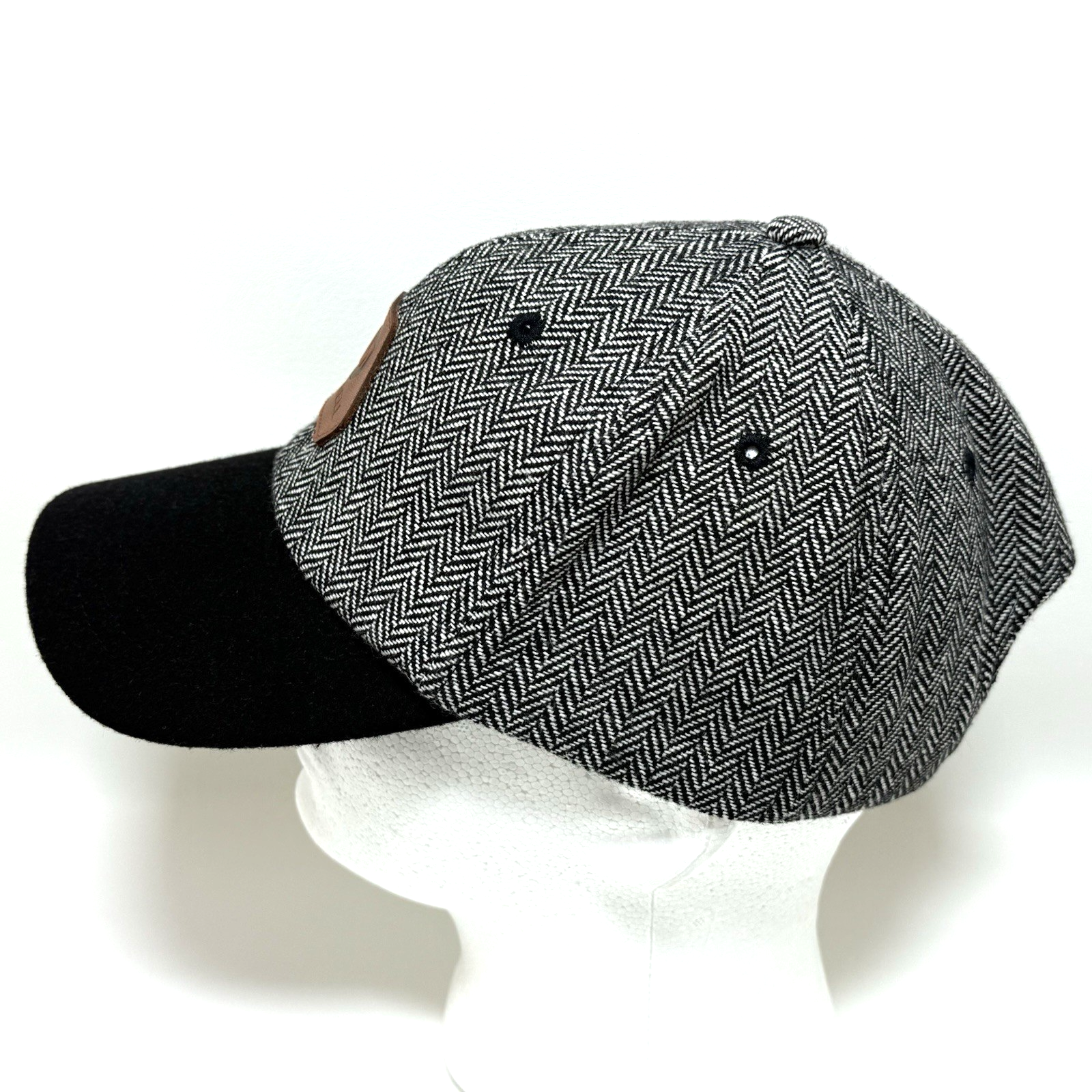Cappello Berretto Merrell Spina di Pesce Misto Lana Tesa Nera Pelle Patch Regolabile