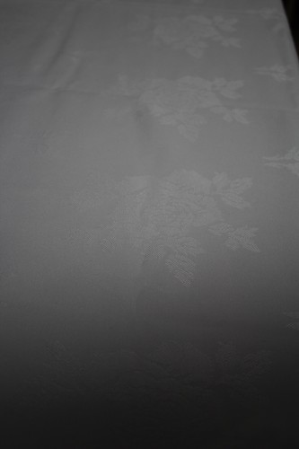 White Rose Damask 120cm x 175cm - Picture 3 of 3