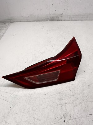 2012-2018 TOYOTA AURIS REAR INNER DRIVER SIDE LIGHT (SMALL DAMAGE)