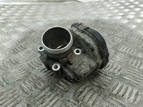 VOLVO V40 Cross Country 526 Drosselklappe 28275019 9673534480 1.60 17747352