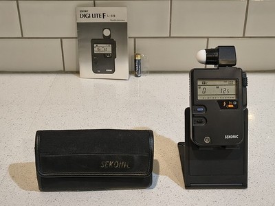 Sekonic Digi Lite F Light Meter Model L-328 (C-340) + Case