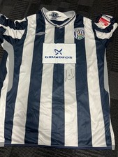 West Bromwich Albion signed shirt, 09/10 Home, certificate of authentication