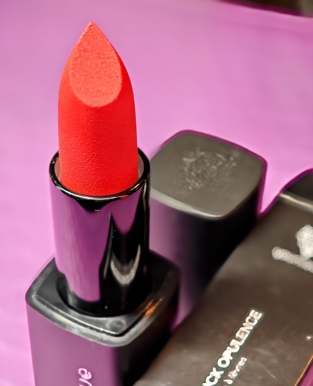 Barra de Labios Imantada younique Wealthy.