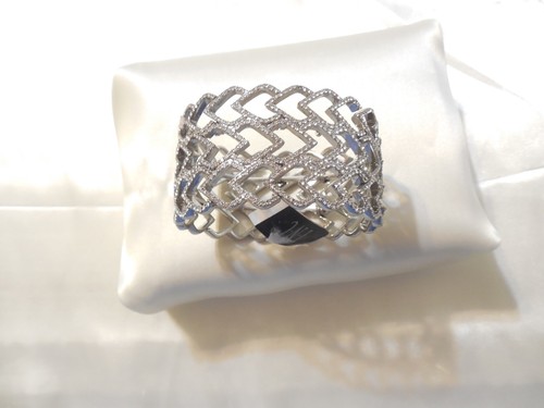 INC International Concepts 7" Crystal Pave Heart Stretch Bracelet Y413