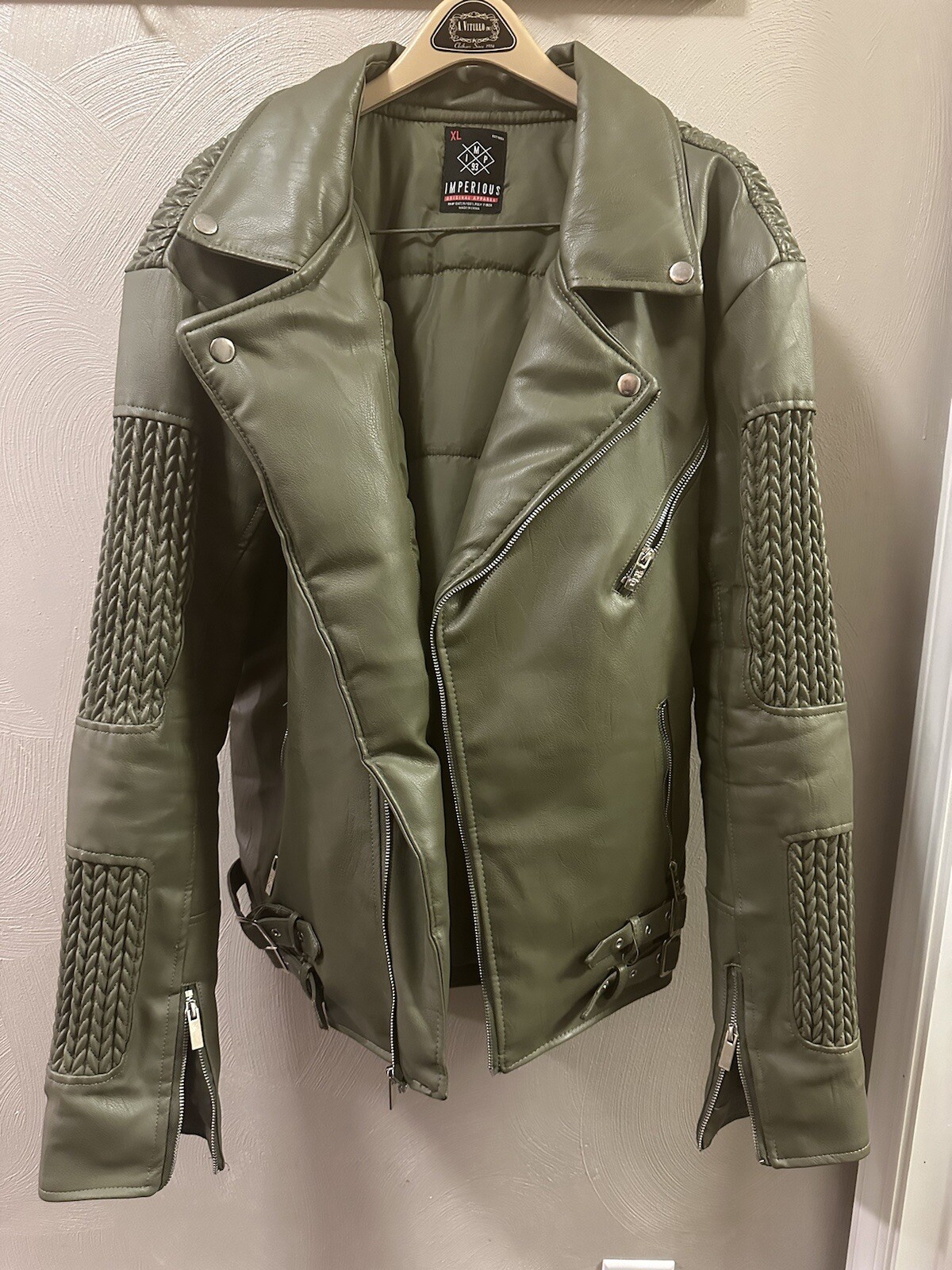 Men's Stylish Imperious Jacket for a Bold Look-image