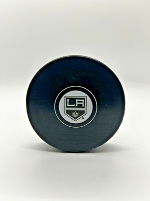 Los Angeles Kings Unsigned InGlasCo Autograph Model Hockey Puck