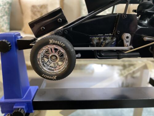 1RC1091 1/18th Sprint Car 3.0, Black, RTR With Show Stand. - Picture 11 of 13