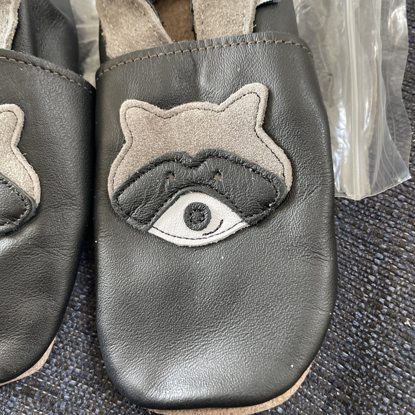 SAOLA Scarpe da bambino neonato in morbida pelle blu pollici. Mai indossato. Lunghezza suola 15 cm procione