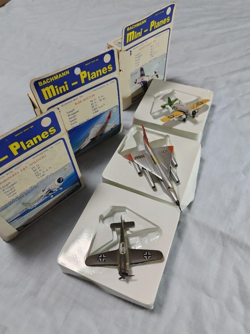 TOMY BACHMANN Mini Planes Lot of 42 w/ Catalog Rare Set