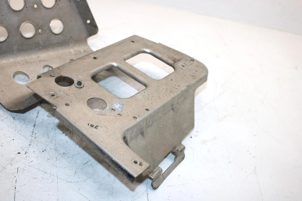 06 Polaris Switchback 600 OEM reposapiés izquierdo 5245288 SP9 Foto 3 de 4