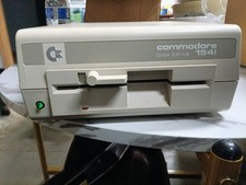 Commodore 1541 Single Floppy Disk Drive VIC-1541 Original Box  Cable Powers On