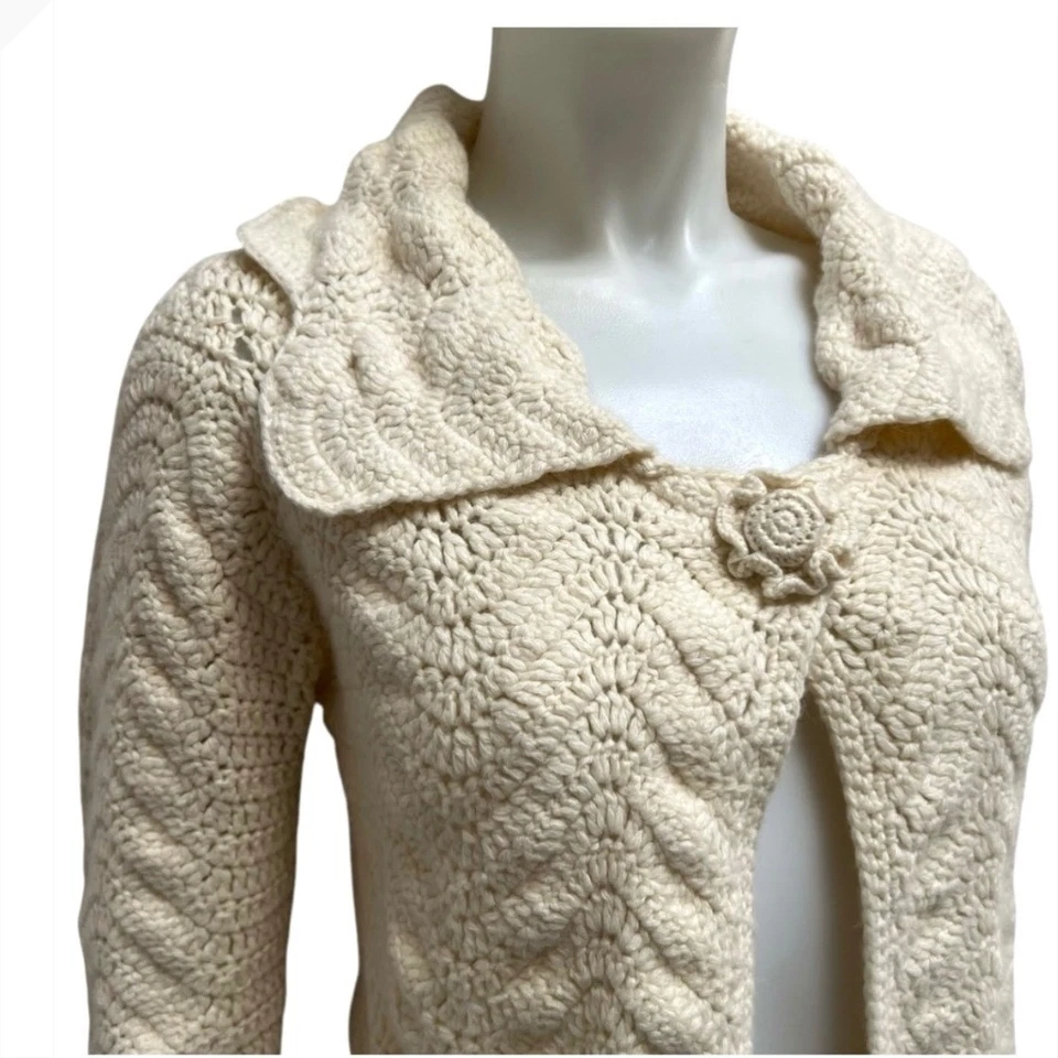 复古钩针针织开衫女式电缆针织厚耸肩小屋 M 码 Y2K — 第 3/4 张图片